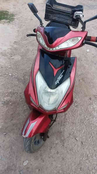 موطور للبيع... 
ماكس ياباني 2023جدا نضيف تشغيل بصمه وسلف شغال جميع الكهربائيات مجفت جديد اول مره  الموقع شارع الأطباء السعر 400 وبيه مجال قليل الخاص مفتوح وهذه رقمي ***********
