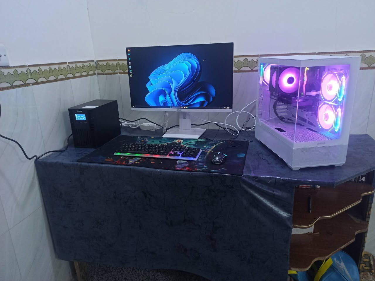 UBS online 1kv
مستعمل قليل جداً 

متوفر توصيل 

الحجز واتساب ***********
