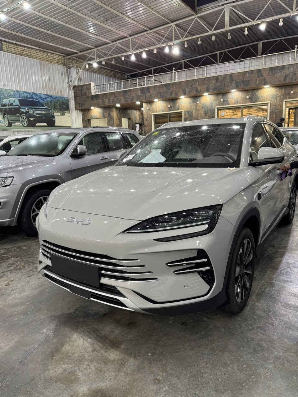 BYD SONG PLUS 2025 كامل ملحقات 🔥
لون اسمنتي المميز
شركة تاج الدين لتجاره السيارات🚗✅
--
نتعامل ( بيع - شراء - مراوس - تسليم فوري )
--
للاستفسار يرجى الاتصال على الارقام الاتية 
☎️ مدير المبيعات ***********
السعر 32 مليون--
عنوان الشركة📍.. بغداد - معارض البياع الشارع الاول
شركه تاج الدين لتجاره السيارات
