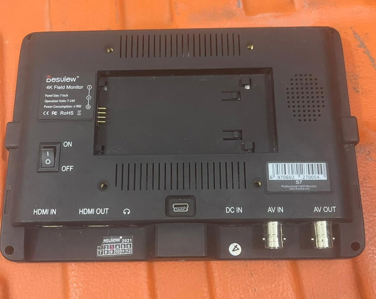 للبيع مونيتر كامرة 4k للأستفار على الخاص او على الرقم ***********
