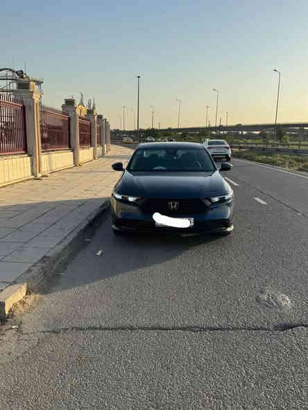 السلام عليكم 
(رقم بغداد سنويه بسمي)
للبيع هوندا اكورد هايبرد موديل 2024
 فئه  Exl  فول مواصفات:- مكينه 2000 هايبرد المواصفات:-بصمه/بصمه ابواب/فتحه سقف /حساسات امامي خلفي/ ورادارات اماميه وجانبيه/كشنات جلد /كراسي كهرباء /خزن ميموري /تشغيل عن بعد/ قطعتين تبريد /شاحن واير ليس
 وبعد هوايه مواصفات
سياره كلش جديده  
وارد امريكي حادثهابارد فقط بدون صبغ  وعلفحص وين ميحب المشتري
صور الحادث ورقم الشاصي موجود بلمنشور
السعر 220 ورقه وبيه مجال بسيط
مكان السياره حي الجامعه
***********
