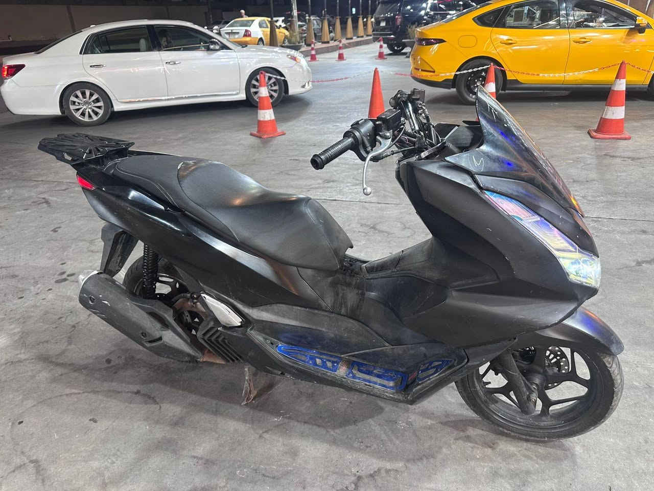 سلام عليكم pcx جيل الرابع كوري دراجة مكفولة من كلشي بيها بس كسر زغير موجود بصور ماشية84دراجة بلادية فول مواصفات حساس ستان حساس A اي بي اس تدفئة ب1900وبيها مجال عنوان مدينة الصدر قطاع 24
***********كلشي شغال بيها
