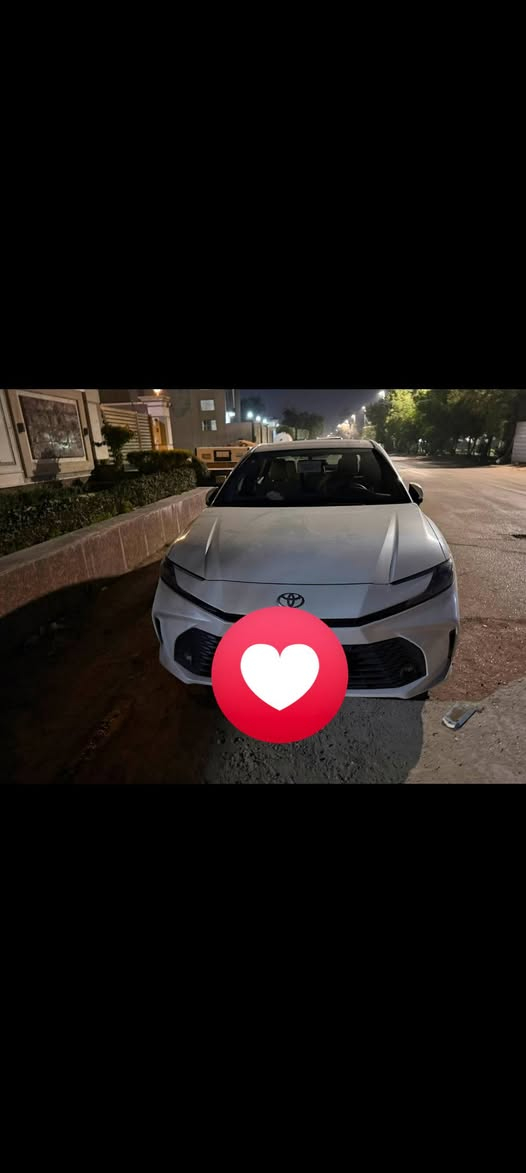 سلام عليكم كامري 25 عبد اللطيف جميل ياباني فول مواصفات فتحة برده مقترض وكفيل ماشيه 16الف ***********
