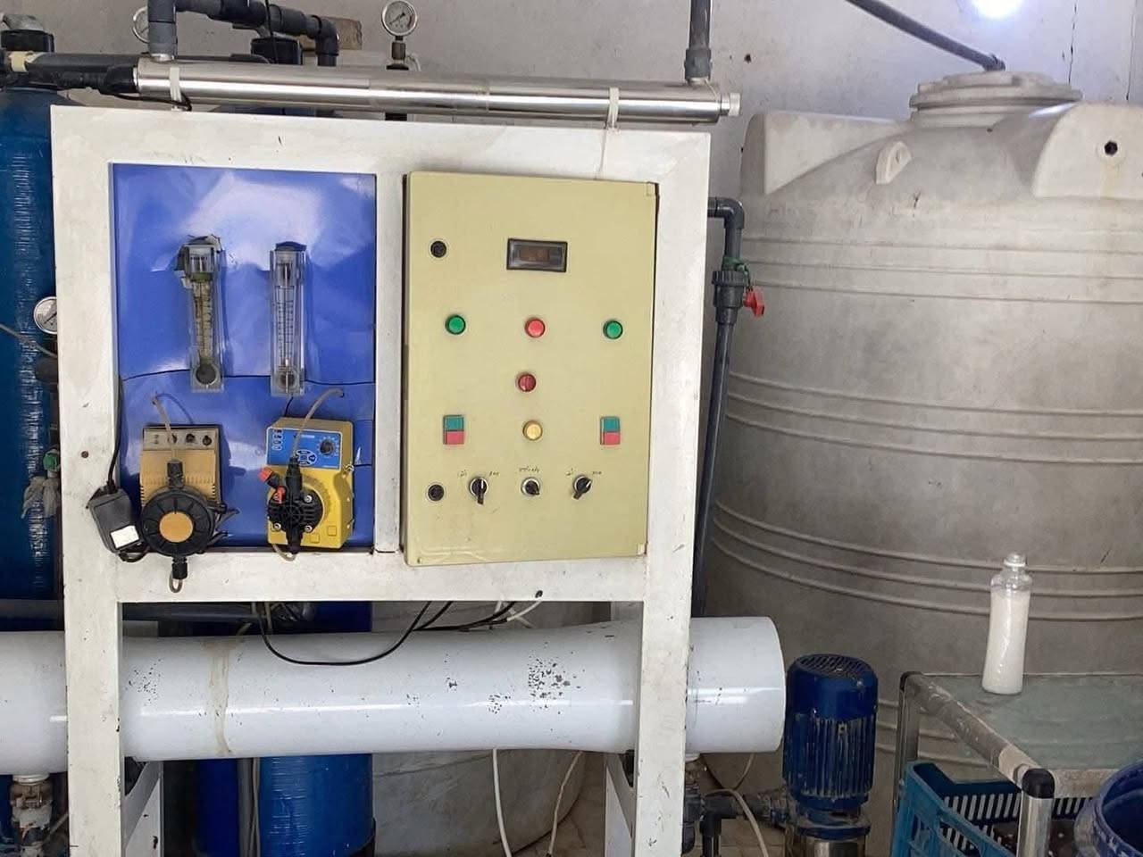 محطة مياه الف لتر بلساعه
محطه متروكه اقل من شهر بسبب الدراسه 
شغاله 
***********
واتساب فقط
