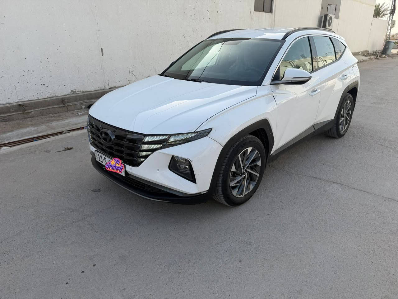 هونداي توسان 2023 خليجي فول مواصفات عدا البنوراما مكفوله من الصبغ بيها مكانات بارد بسيطه السونار مرفق بالصور سياره جديده او جاهزه مكينه او كير مكفولات رقم بغداد دولي 
السعر 190$ ***********
