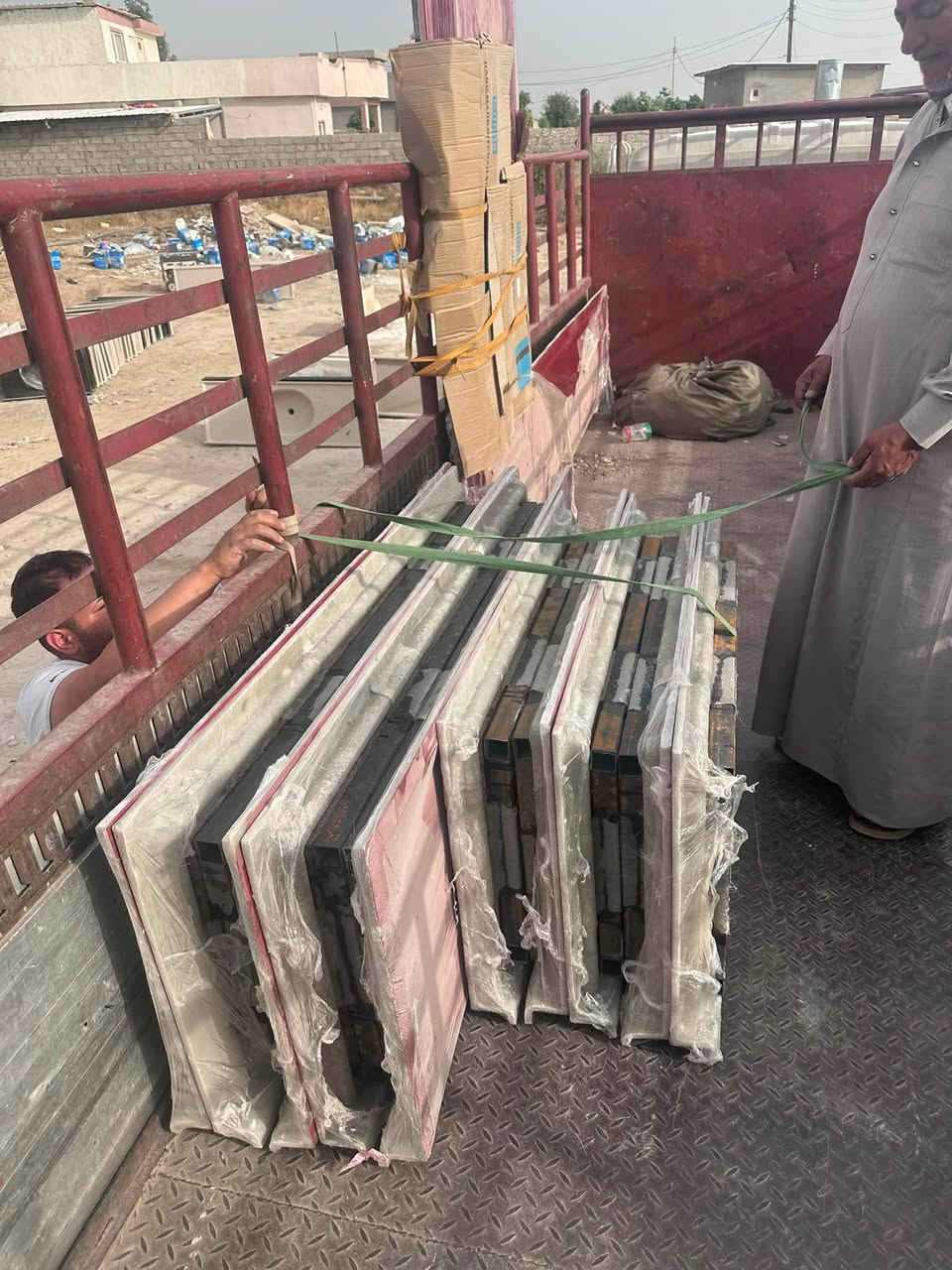 حمدالله …..عل بركة الله 
تم تسليم قوالب الي اخ من اهالي بغداد 
نصنع لكم دوم افضل قوالب سوكي و حسب طلب جميع قياسات نحن افضل في صنع قوالب مرمر صناعي بمواد تركي درجة اولى 
مصداقيه 
ثقه 
موعد 
سارعو في حجز قوالبكم من افضل مكان ثقه 
و حرصا يكون من يطلب فقط احواض يكون توصيل مجاني لجميع محافظات 
باسعار مغرية جدا جدا 
عنوان /كركوك - حي صناعة 
موبايل / ***********
