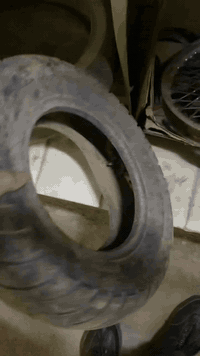 تانكي احمر و سماوي وتاير بيكم نضيف و صالنصه كاتم نضيفه السعر ٣٠شلع ومابي مجال لل ستفسار ***********
