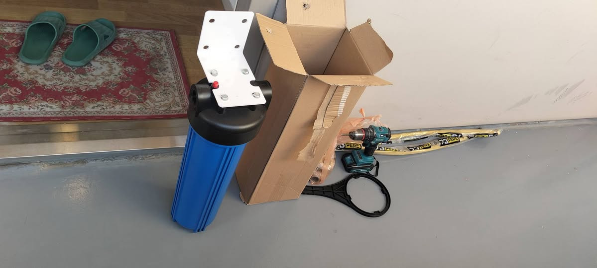 عمل اليوم تم تثبيت فلتر ماء الكل الشقه

#خدمات ابو علي لديكم لا خوف عليكم
صبغ الشقق  أعمال ديكور 
١-  #تبديل واضافة نقاط  كهربائية🔌،وبراكيتات و تثبيت💡 
الثريات بكافه انواعها🔮 .
٣- #تثبيت وفتح  مراوح سقفيه بكافة انواعها. 🪭
شد شاشات البلازما📺 
4 _تبديل #وصيانه خلاطات بكافه انواعها 🚿🛁🚽
5 _تبديل قفل #🔏 باب شقه داخلي  🔑وخارجي 🔐
6 _فتح وشد كافة #غرف 🛌🛏️🛏️ نوم
7-فتح وشد وتنظيف #سخان 🔧🔧 
شد ونصب  كاونتر 🔨🪚
8-تغليف ابواب مانع رطوبة 🚪🚪
9-تعليق ستائر ‏‪🪟 🛠️ 
نقل اثاث داخل بسماية.🚛🚛
شد فلتر خارجي على الميزانيه وتبديل فلتر 7مراحل🚿🚿
 فتح وشد ساحبه وتصليح⚙️⚙️🪛  
  تنصيب جميع الغسالات👚
تثبيت وشد وتعليق جميع الاغراض. 🪜🪞🖼️
تصليح كافة الغرف و تبديل  سجه🪚🪚    متوفر على مدار  ٢٤🕠🕕🕑🕖🕢
للاستفسار والتواصل مراسلة الصفحة او الاتصال 
***********   (واتساب )او اتصال📲📳
0️⃣7️⃣8️⃣2️⃣5️⃣2️⃣5️⃣9️⃣8️⃣2️⃣0️⃣
