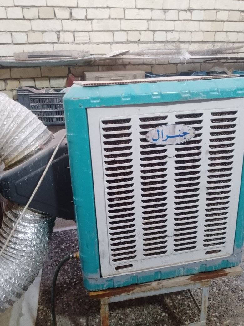 مبردة ايراني نضيفه وجاهزه شغاله اي عطل ما بيها الماطور سرعتين واتربم جديد حلفه كارتون سعره 85000وبي مجال للتواصل على الرقم التالي ***********
