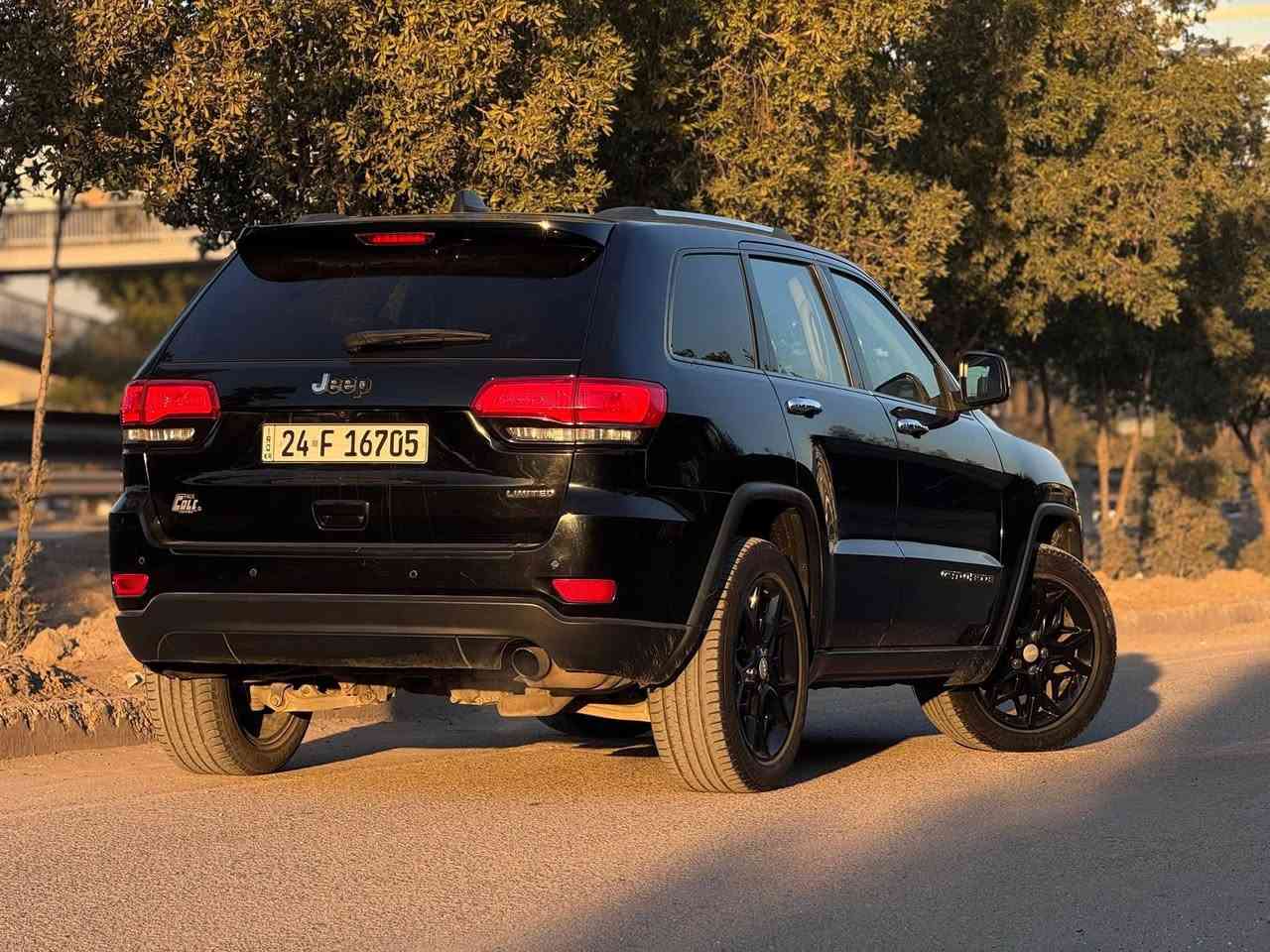 السعر 188 
—

للبيع جيب كراند شيروكي 2018 ليمتد 
ماشية 112000mi
گير ومحرك مكفول
مابيها ضربة فقط صبغ جاملغ باب السائق والباب الخلفي اثر شخوط 
((((بدون معجون بدون ضربة ))))
مواصفات اللميتد  معروفة 
تو ويل
تدفئة تبريد كشنات 
بانوراما 
السعر 188 
مكانها بغداد الدورة 
***********
