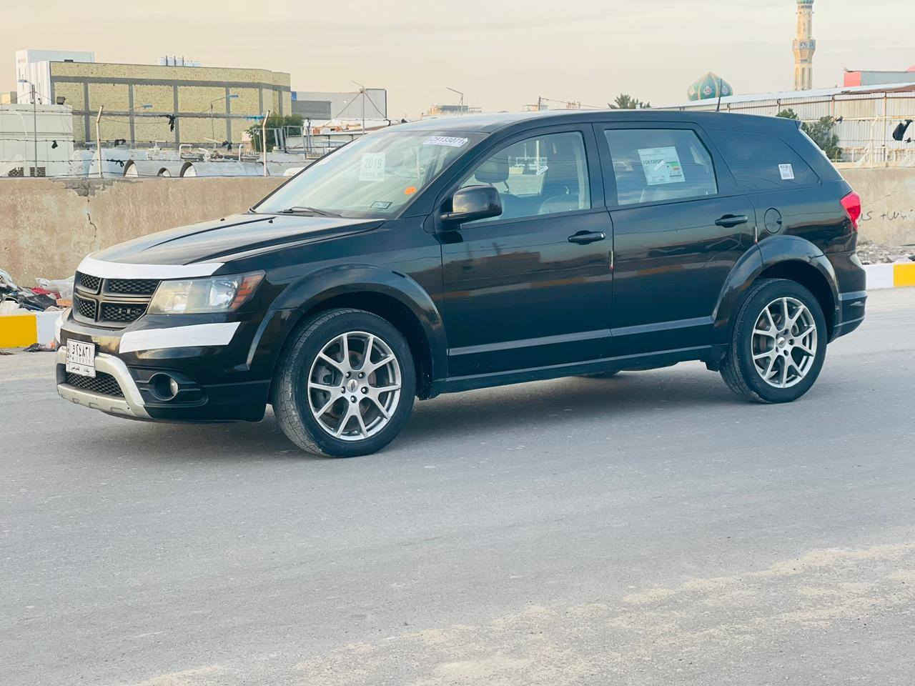 للبيع جورني 2019 وارد امريكي 
رقم بغداد و بأسمي جاملغ وبنيد
السياره فول مواصفات 1/1 كروز 
6سلندر
7راكب
3قطع تبريد سياه فول 1/1
جديده وجاهزه للأخير ما نقصه شي مكانه الناصرية المركز السعر 115 وبيه مجال للاستفسار*********** واتساب
