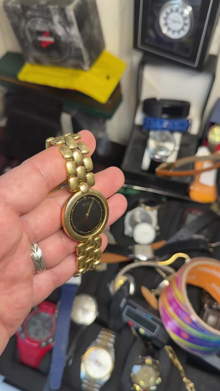 ساعه ماركة سيكو ياباني اصلي
سير حصير

قطرها ٣٣

ارقام ذهب
قطعه تغليف ذهب

كوارتز بطاريه

ملاحظه (سير يلبس ايد وسط وناعمه )

سعرها 70 الف


**إذا كنت صاحب هذا الإعلان وتريد حذفه لأي سبب، رجاءا أرسل رسالة إلى الدعم الفني**