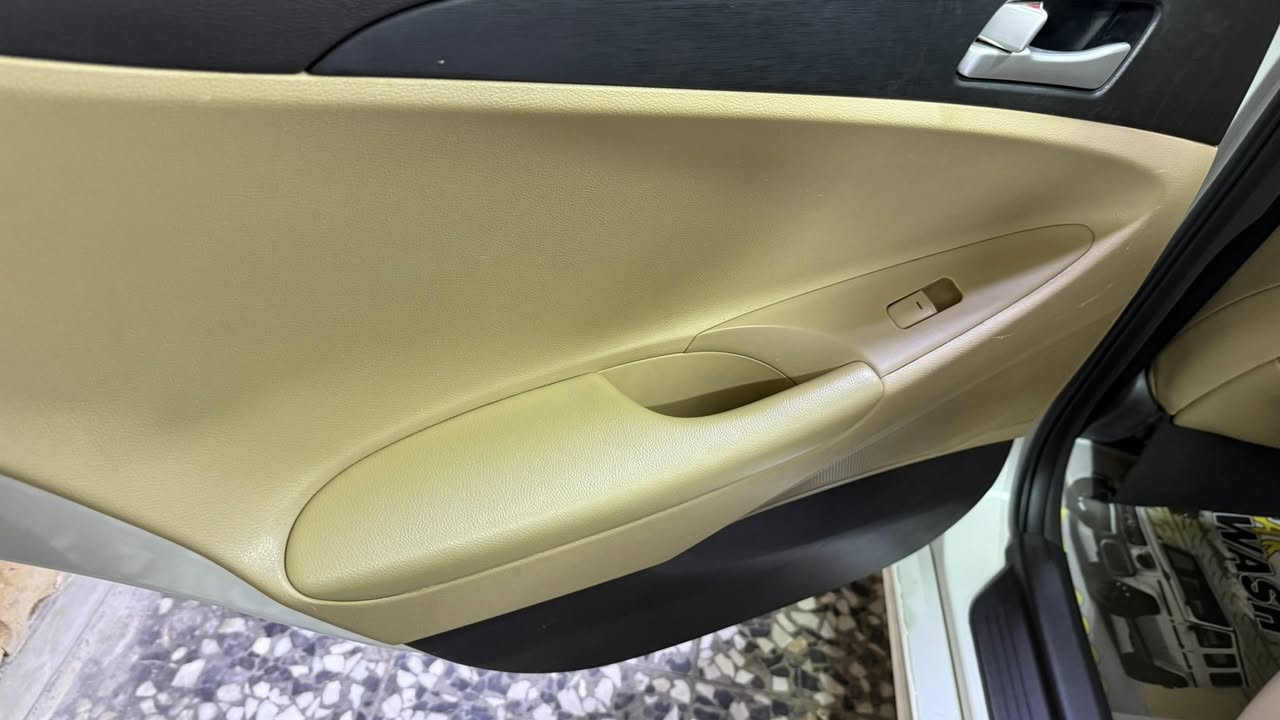 سوناتا موديل 11 خليجي مكفوله من صبغ او تبديل فول موصفات محرك 2.400 مكفول من فتح
بنراما طكتين 
كشن كهرباء 
حساسه خلفي 
تحكم ستيرن 
مري شفط 
شاشه كبيره و كامره ع بغ 
تبريد قطعتين 
محرك 2.400 دوش اربعه سلندر 
سياره كفاله من صبغ او تبديل او حادث 
مكاني بغداد حي الاعلام 
تواصل ع خاص فقط


**إذا كنت صاحب هذا الإعلان وتريد حذفه لأي سبب، رجاءا أرسل رسالة إلى الدعم الفني**