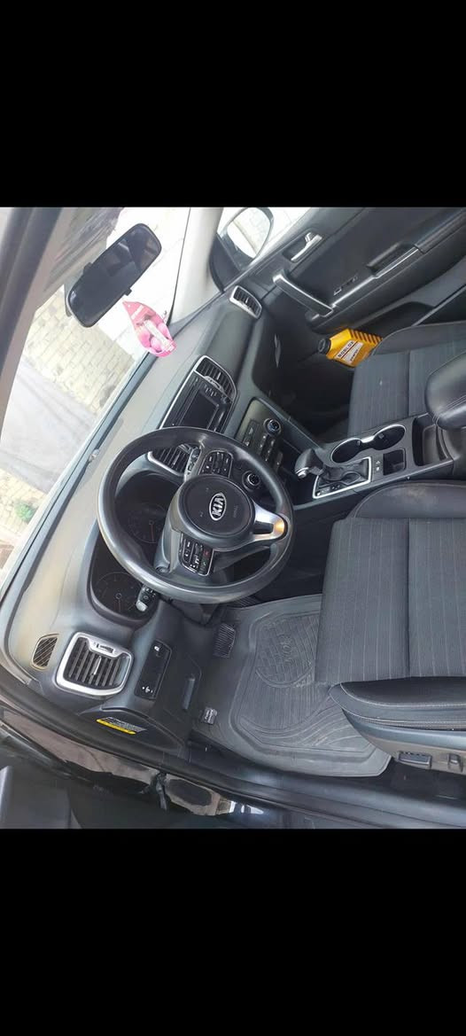 كيا سبورتج 2017وارد امريكي ضربته جاملغ وبنيد وجاملغ ثاني بيه طخه جاهزه وجديده رقم اربيل راعيه عربي من البصره مكاني  بيع ومراوس سعره ب145بيه مجال *********** مكان سوك الشيوخ
