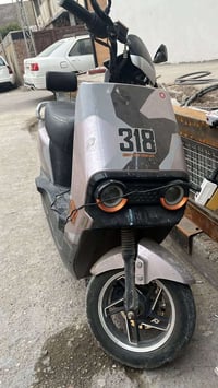 دراجه (318) 2024 اخذتها زيرو حاليا ماشيه 17 الف  بيها نواقص قليله كلشي...