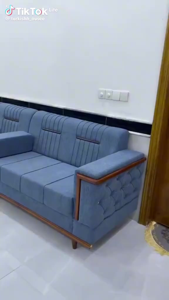 غرفة مستعمله نظيفة
7 باب الكنتور 

صبغ جديد 

سعر 800 

الشد والنقل مجانا 

العنوان بعغوبة خلف الحسينة 

*********** واتساب
