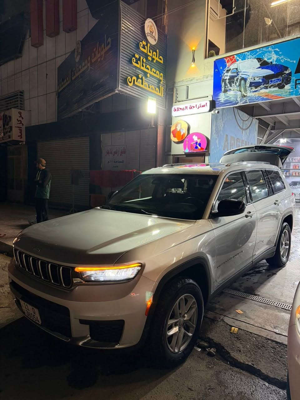 سلام عليكم جيب موديل 2023
بدون ارباك بدون دواخل بوب 2 مبدلات نفس لون 
سياره 7 راكب 6 سلندر
فتحه
اي استفسار ***********
مكانها بغداد 
تابعوا الصفحه تنشر بيها هواي سيارات بغداد, العراق
