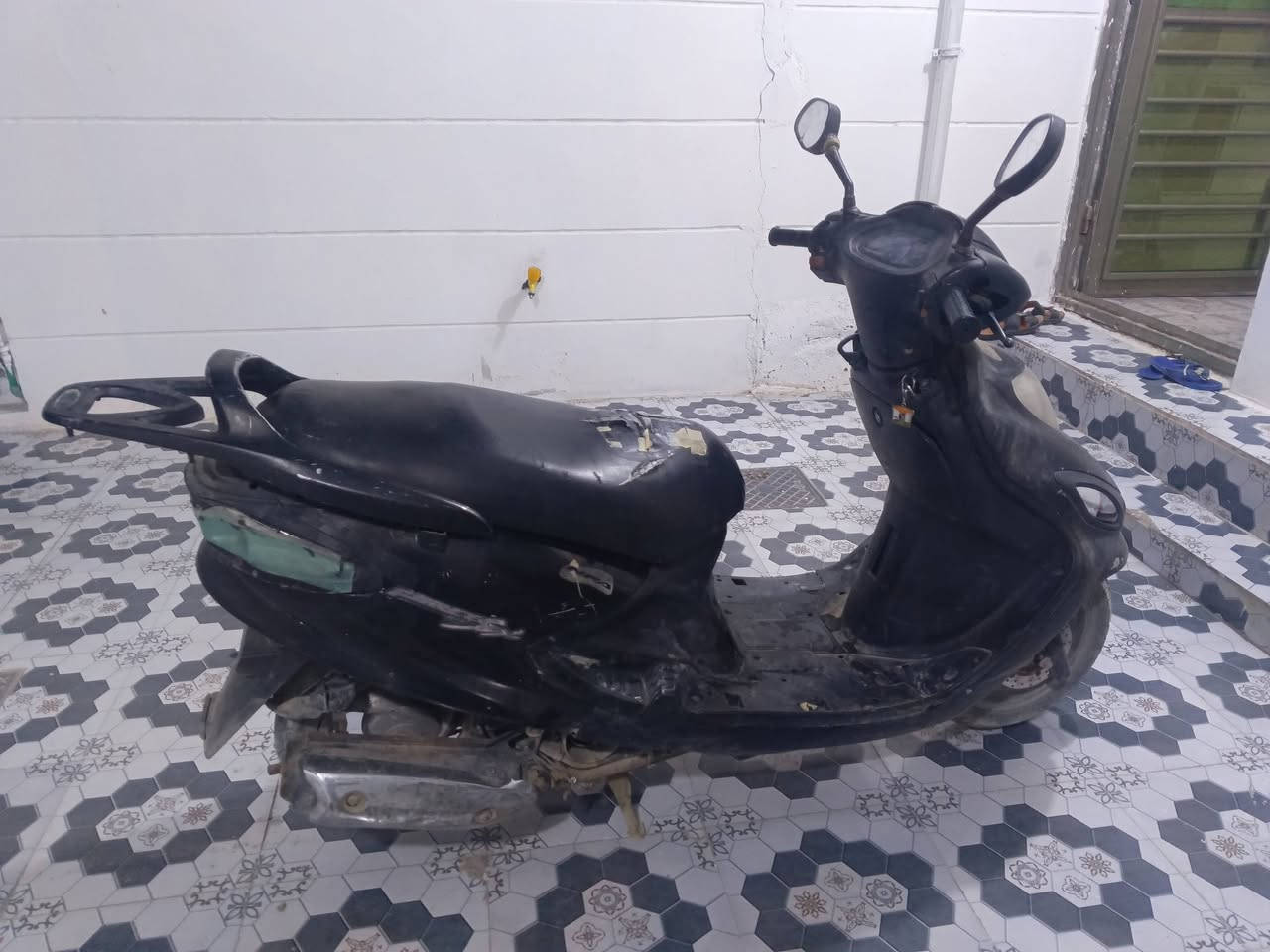 السلام عليكم دراجه شغاله كهربائيات سعر,1005 ***********
