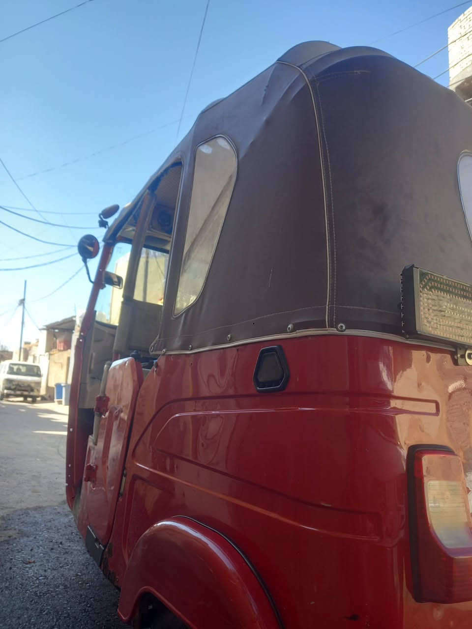 سلام عليكم تكتك البيع موديل 21 البيع تكتك بلاديه عدك دوس عوزهن تعمير البيع مكاني  بل مدينة الصدر داخل الخير ***********  طخه بل تانكي ترجع بارد
