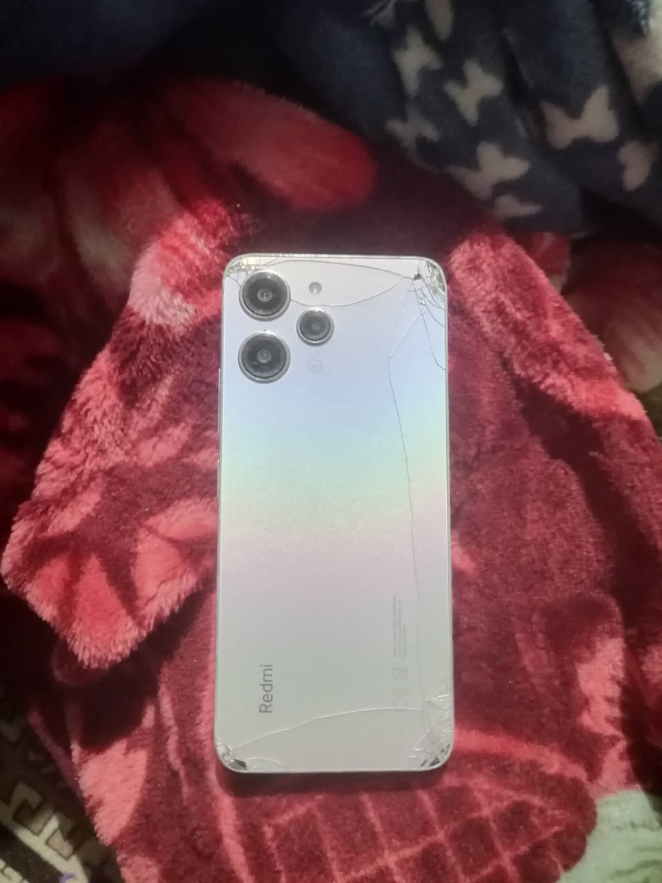 ريدمي 12 ذاكرة 128 بطارية ٥٠٠٠ ب٧٥ بي مجال
***********
***********
