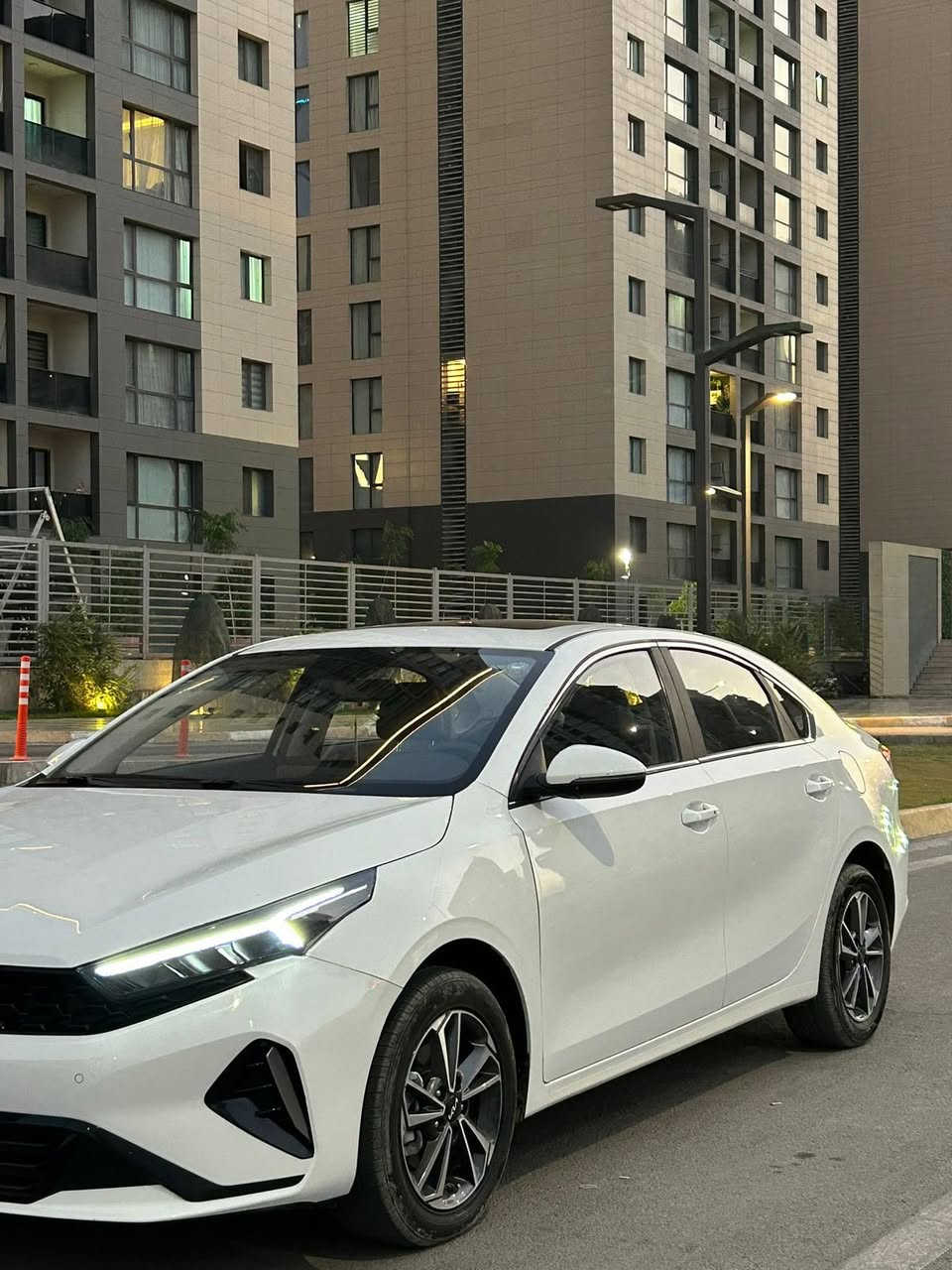 السلام عليكم k3 البيع تجميع صيني موديل 2025 سيارة زيرو حلوه كفاله عامه  ماشيه 11 سيارة اخت زيرو حلوه رقم اربيل بسمي فول موصفات شاشه ديجيتال هندبريك دكمة اوتو هولد يدات نيكل تراكشن كنترول كروز سرعة وتحكمات كامله 4 انظمه درايف مود لايتات ليد إشارات بالمرايه ويل كب كروم تبريد لمس شاشة كبيرة 4 دسكات سيارة حلوه واقتصادية محرك 1500 دبل نوزل السعر 149$ مكان سيارة بغداد حي العامل رقم تلفون ***********
