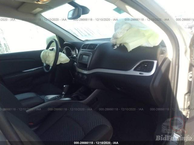 السلام عليكم
دوج جورني للبيع موديل٢٠٢٠ السعر ١٥٠$وبيها مجال 
الأتصال ***********
