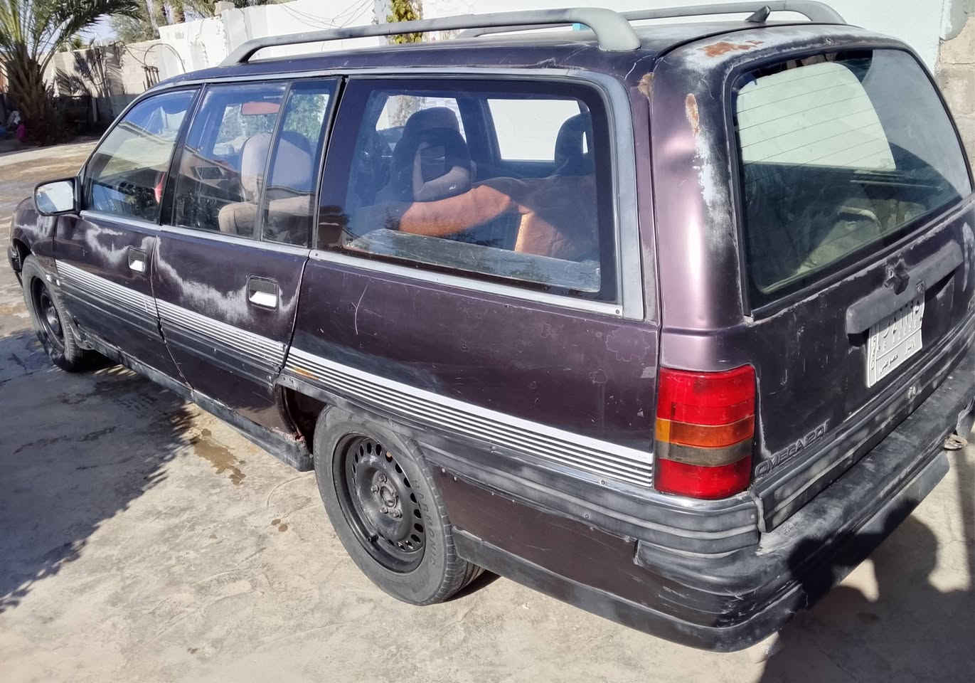 السلام عليكم
اوبل استيشن للبيع 
رقم انبار موديل 91
كير عادي محرك تمام 
مكان رمادي سعر 19
رقم الهاتف ***********
