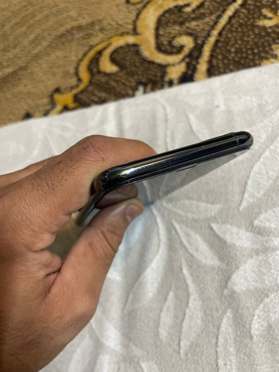 السلام عليكم
iPhone 11 Pro Max
لون زيتوني
ذاكرة 256
بطاريه 78‎%‎
نموذج m 
وتر ممفتوح ولا داخل تصليح
نضافه 100‎%‎ 
كلشي بي شغال مناقصه اي شي 
بدون ملحقات جهاز وويا فقط كيبل 
الجهاز نضيف كلش والشحن انسى ميصرف شحن ابد 
جهاز مال بيت استخدام شخصي
السعر 390 وبي مجال بسيط 
الي ميعجبه لسعر ليكسر بي ولايعلق 
كلشي موجود بلسوك 
مكاني بغداد حي الاعلام 
*********** موجود واتساب 

اسف ع اطاله ❤️
