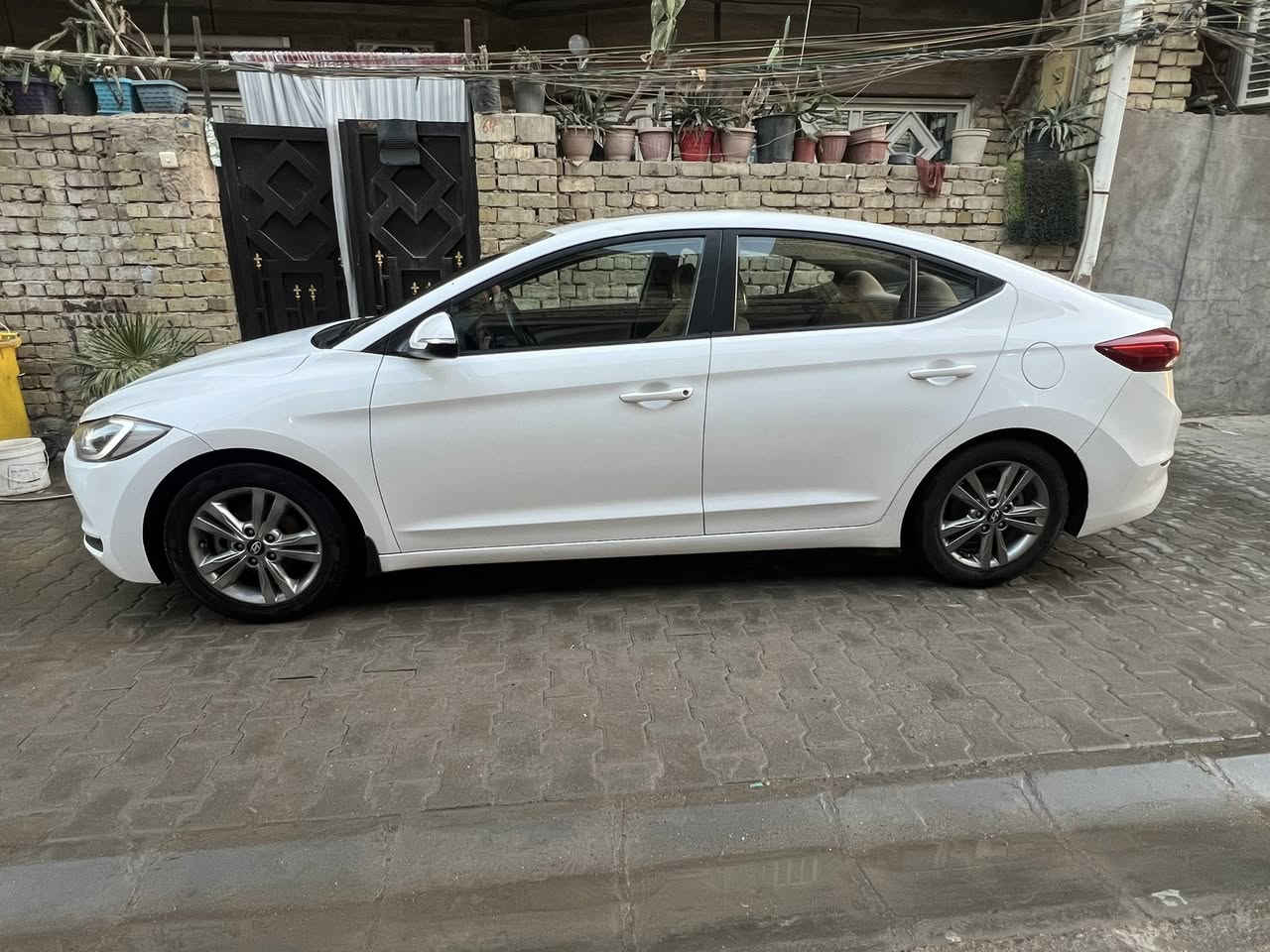 السلام عليكم
النترا 2017 خليجي مكينة 2000 دوش تبريد قطعتين فتحة اشارة بالمري وشفط تخم تاير جديد رقم بغداد باسمي  بيهة صوت راجز  بارد لا تنقيص ولا تبخير مكاني بغداد الشعلة السعر 135 وبيهة مجال السونار موجود بالمنشور ماشية 134 

***********
