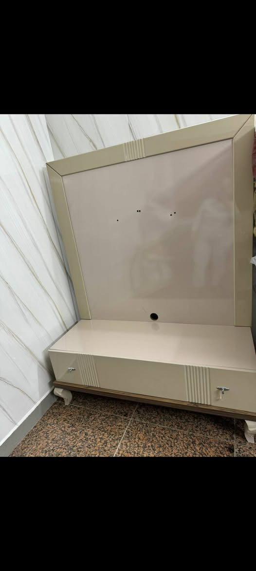 غرفه تركي كلش نضيف وتخم ملكي 10مقاعد للستفسار ع رقم ***********
