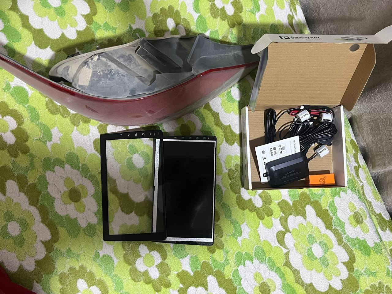 السلام عليكم بك لايت اكسنت يسره مكسوره شاشه شغله فقط الإطار الكامره تشتغل با شاشه فقط بس اللمس بس الإطار مشلوع حساسات تركيب عله أي سياره 3 حساسات حته وياهم الثاقبه مل الحساسات قيم وأخذ اليرضي الله مكاني حله بكرلي العبوديه رقم الهاتف ***********
