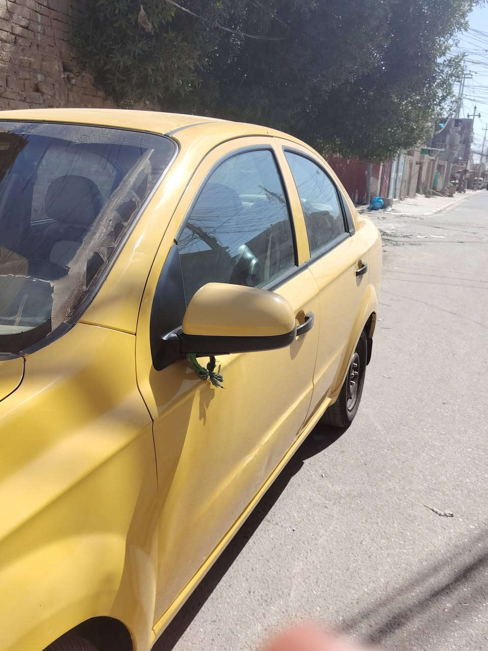 سلام عليكم افيو موديل 11 كير اوتوماتيك وأرد خليجي السيارة ماناقصهة اي شي  ٦٣ وبيهة مجال الاستفسار
***********
