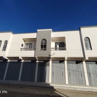 عماره للبيع تحتوي على 6 محلات وشقق 2 الاستفسار على هذا الرقم 077027527...