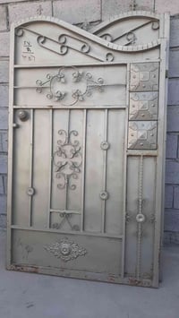 باب • باب كبير • باب قطعتين • باب للبيع • باب نضيف • باب مترين • باب خ...