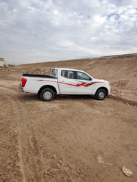 للبيع نيسان 2017 كير عادي  تبريد  تدفيه  حساس خلفي  محرك كير كفاله    ...