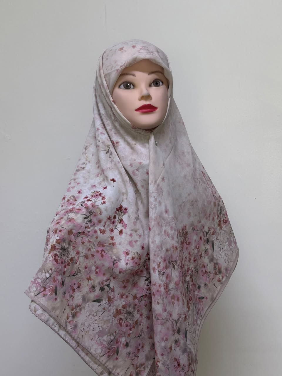 جمال الألوان لصيفيه 

قماشة حرير 

قياس ميه وربعين 

عرض أيام محدوده توصيل ثلاثه جميع المحافظات


**إذا كنت صاحب هذا الإعلان وتريد حذفه لأي سبب، رجاءا أرسل رسالة إلى الدعم الفني**