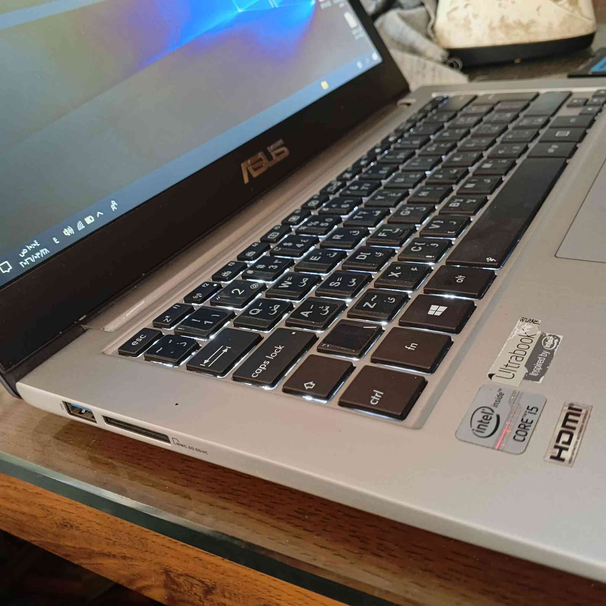 لابتوب للبيع سعر 150 وبيها مجال


**إذا كنت صاحب هذا الإعلان وتريد حذفه لأي سبب، رجاءا أرسل رسالة إلى الدعم الفني**