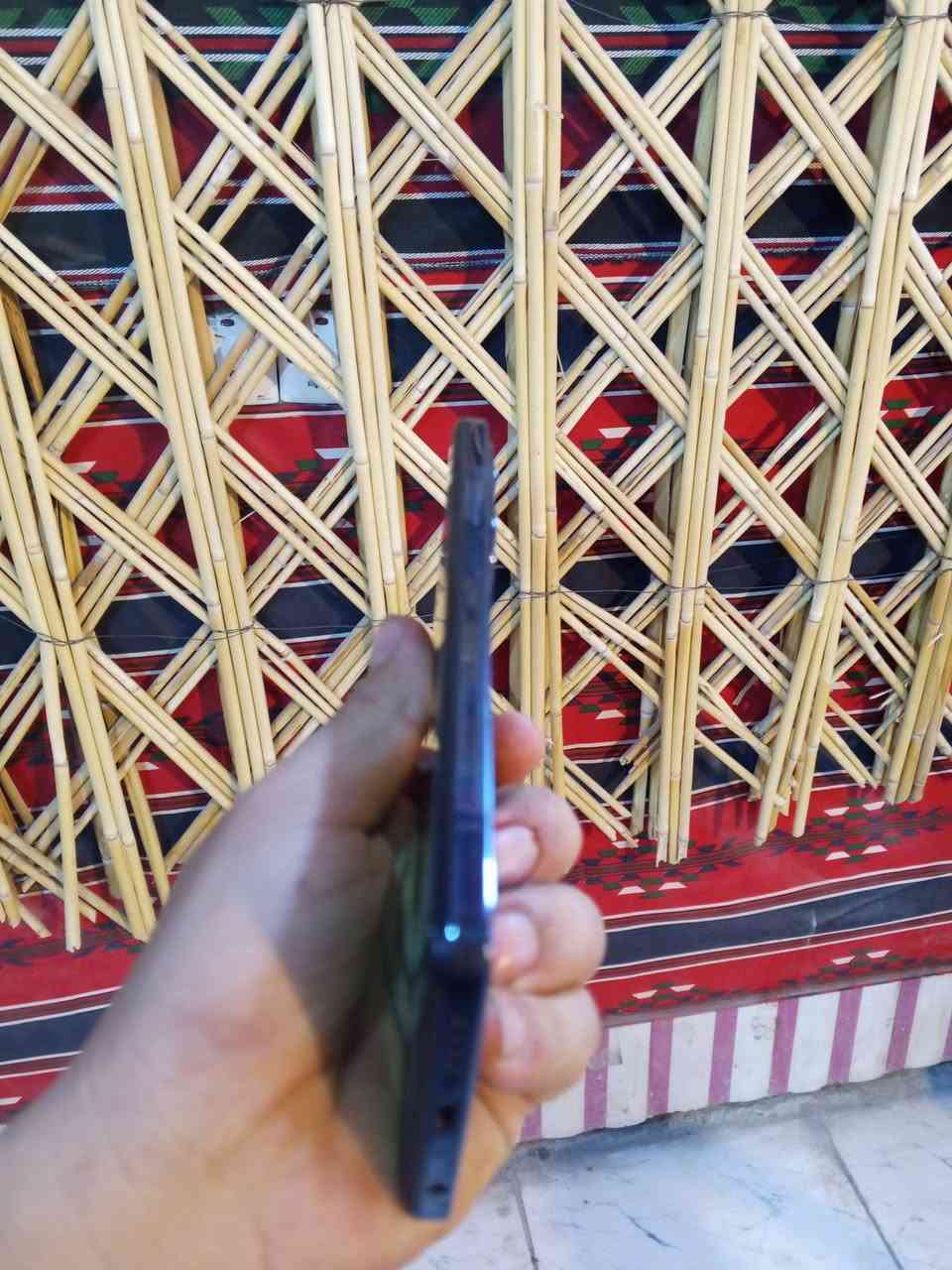 *📱 للبيع Infinix Hot 40 نضيف 📱*

*✅ المواصفات:*  
- الذاكرة: *256GB*  
- الرام: *16GB*  
- البطارية: *5000mAh* تدوم يوم كامل  
- النضافة: 90% - استخدام حشمة  
- الجهاز سريع وما بيه أي مشاكل  

*💰 السعر:200  

*📱 للاستفسار:* واتساب [***********]

_جهاز قوي للألعاب والسوشيال، ذاكرة ورام عاليات_
