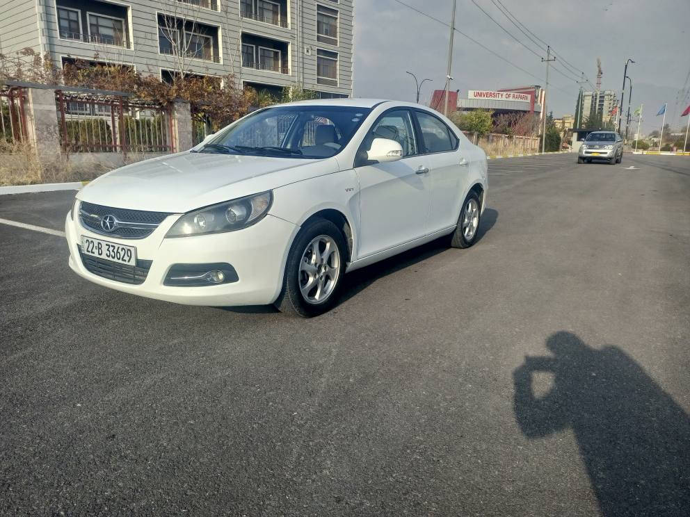 جـاک JAC مۆدێل ۲٠۱۲
*********** _ ***********
مەکینەزنجیر  VVT  ،  سنەوی و رەقەم و هەززەی  تازەیە  ، تەنها یەک پارچە سبوخی هەیە  بێ دەحم و لێدراو ، چوار جام کارەبای ،  تەبرید سارد و گەرم لەسەر سویچ ، گێر و مەکینە و توندوتۆلی بەشەرت , سەیارەیەکە یەک دەستە و پاک ماوەتەوە  ، نرخی ۷٠ گەلاو معامەلە 
*********** _ *********** رانية, السليمانية
