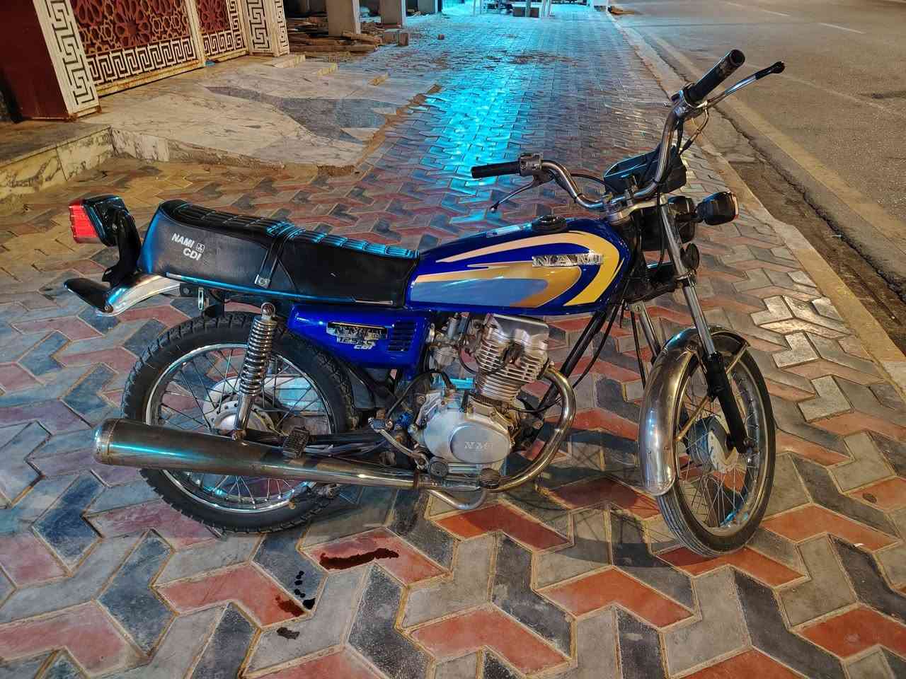 دراجه البيع وراق صوليه سعر750وبيه مجال تصل ع رقم***********
