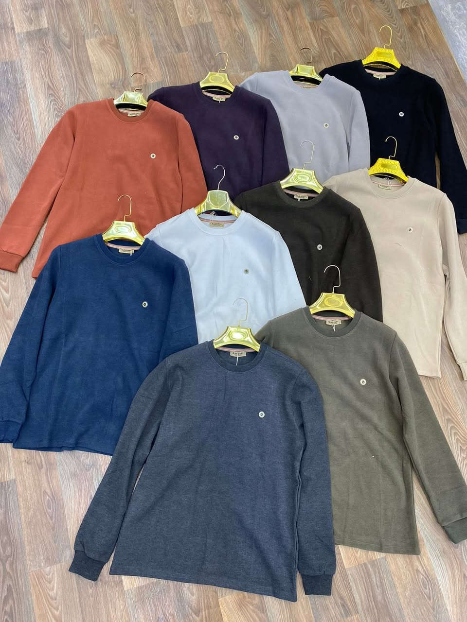 🔥🌙 تخفيضــات رمضانيــة مستمرة 🌙🔥
عرض خاص على بدي ماركة بربري الأصلي ✨

أناقة ✨ فخامة ✨ خامة راقية
فرصتك تلبس ماركة عالمية بسعر ما يتكرر 🔥

📉 السعر نازل بمناسبة رمضان
والكمية محدودة لا تفوتك!

📍 تجهيزات حسين مزهر الازبجي
📞 للحجز والاستفسار: ***********

رمضان كريم… والعرض مستمر لفترة محدودة 🌙✨
