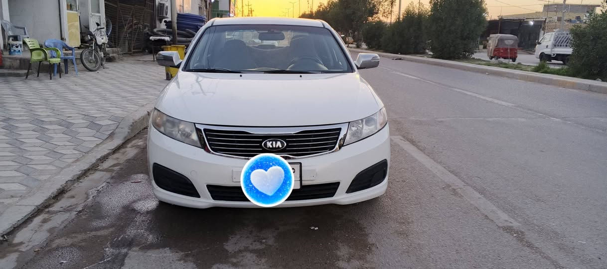 سلام عليكم 
كيا اوبتما موديل 9 وأرد كوري رقم بغداد 
الماني مكفولة من ضربه بيه صبغ قليل اثر جرد السياره مال جناي تخم تاير جديد تبريد شغال السياره جاهزه كل نقص ما بيها 
السعر 105 بيه مجال العنوان بابل شوملي الاتصال ***********
