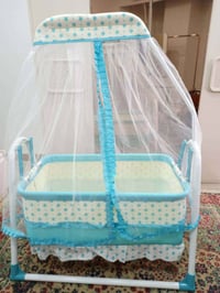 تخت طفل • جديد • حتى ٢سنة