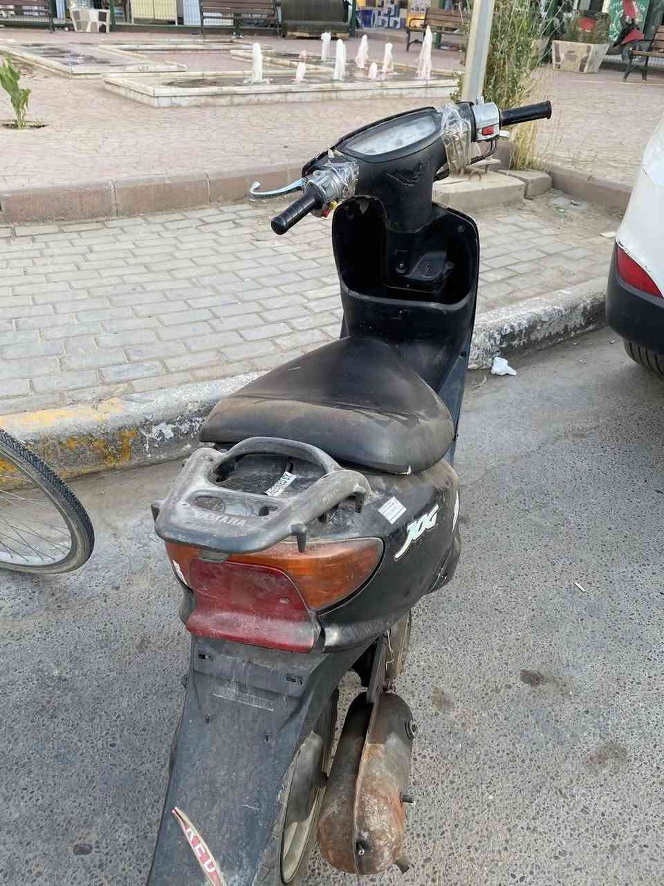 السلام عليكم دراجة فراشه 60 
دراجه نظيفه سلف وهندر 
للبيع 160 الف عنوان بغداد الدورة ***********

