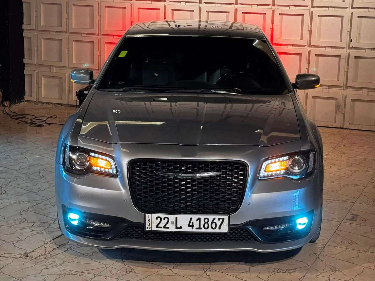 كرايسلر. فئهs
2018 خليجي. للبيع او مراوس مع Bm530,540 

خليجي كفاله عامه 
فول مواصفات 
بجم عريض 
حساس امامي خلفي 
رادار جانبي 
 كلاصات تدفئه تبريد 
برده خلفيه 
كشنات جلد تدفئه تبريد 
كامره خلفيه 
بنوراما 
 السياره ماشيه ٦٠ الف ميل 
كفاله عامه 
مكان السياره بغداد السيديه 
***********
