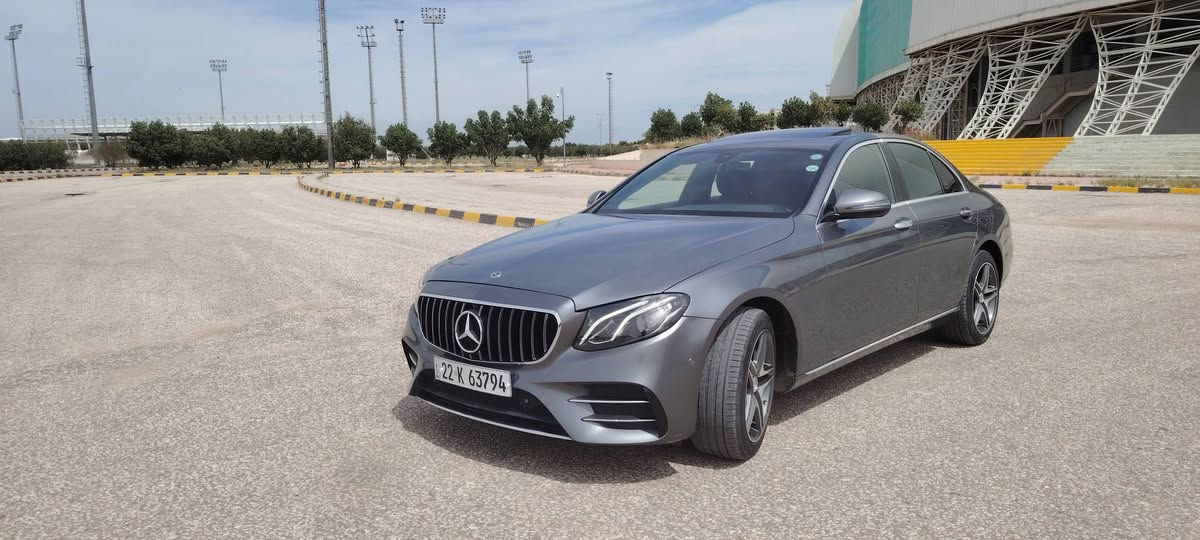موديل 17 حجم E300
السعر ٢١٥ فول مواصفات

***********
