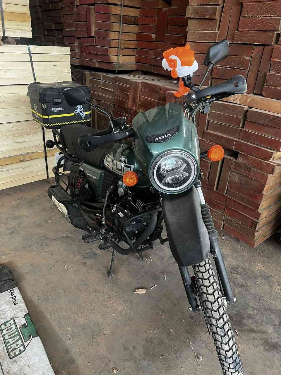 دراجه دايوان جبلي موديل ٢٠٢٦مكينه ٢٠٠سيسي دراجه نظيفه كلش قبل شهر اخذته زيرو اوراق سكنر رايده ١٦٠٠وبيه مجال للطيبين  *********** الي يحب يراسلني علرقم مكاني بغداد
