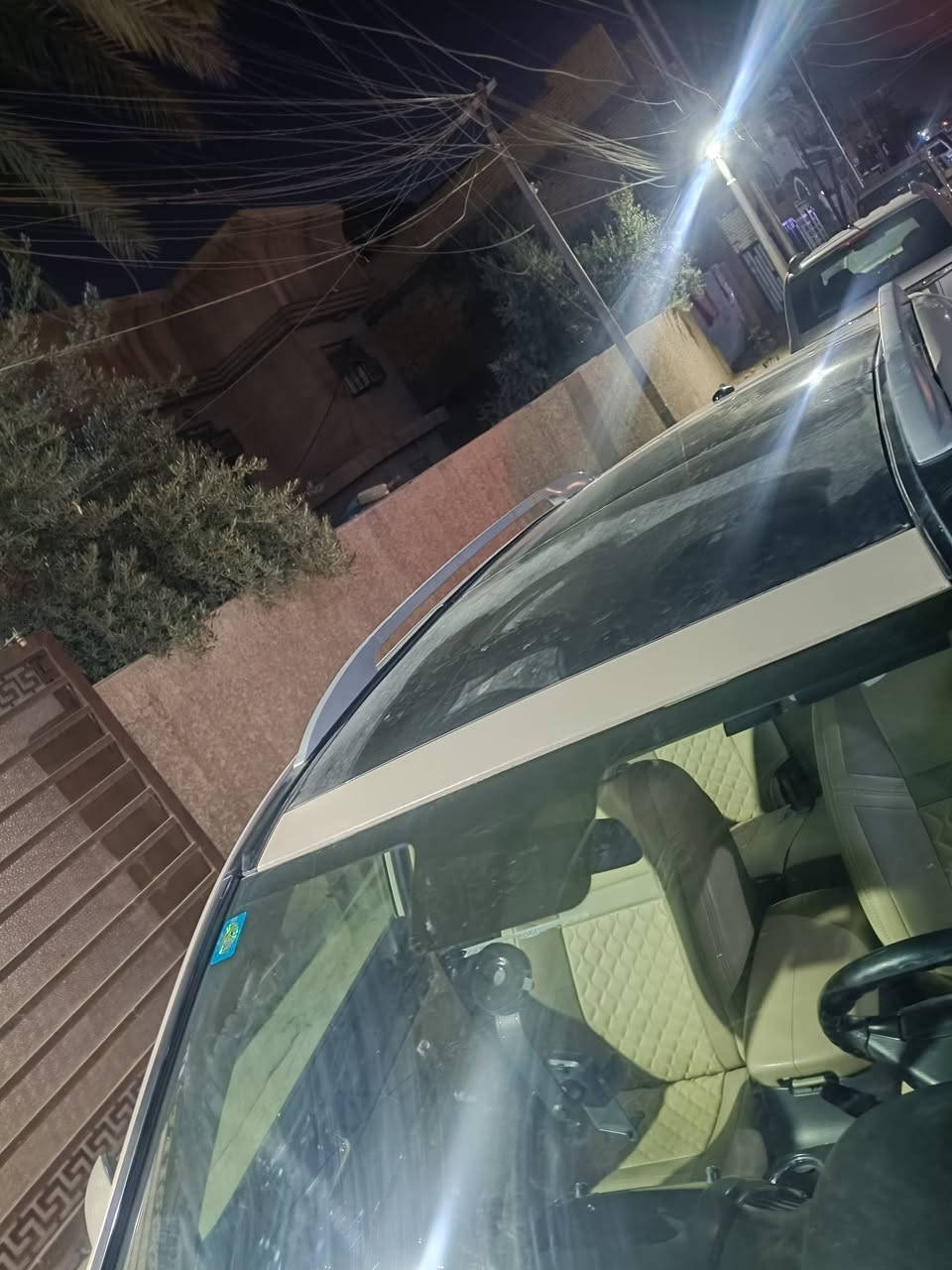 سلام عليكم سورنتو موديل 2013 لون حليبي 6 سلندر خليجي بصمه بنرامه 7 راكب كلش حلوة ونضيفه رقم انكليزي جديد مصارله شهر ابسمي سنويه جديده بيها فقط صدر وتعديلات كلش بصيطه مثل سجه بنرامه وصدر معروضه 146 وما اتعبك بيها شي بصيط
***********
