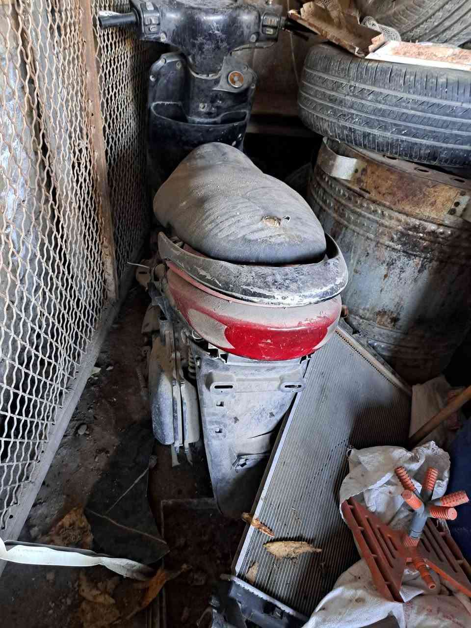 سلام عليكم عندي دراجتين سكنس وبريز طافيات ابيعهن كوم حديد سعر قيم بل يرضي الله مكاني بغداد مدينه الصدر شراي يتصل ***********
