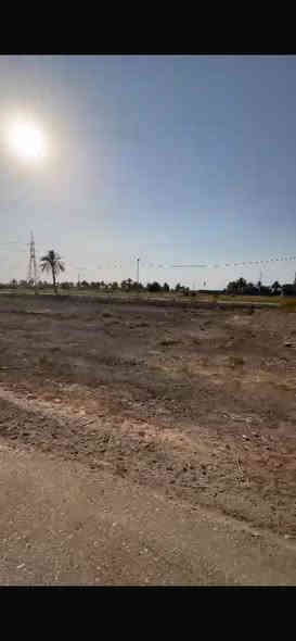 السلام عليكم 
قطعه ٢٠٠ متر (١٠*٢٠)طابو زراعي 
بالتقسيم مال حسين مارينا بعنانه طريق عنانه سنجار
تبليط + ماء و كهرباء 
السعر ٦٥ مليون و بيها مجال 
 ***********
***********
